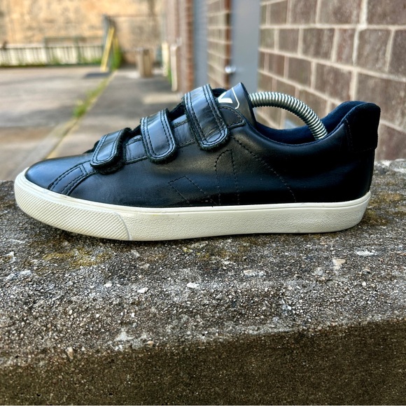 Veja Black ‘Esplar 3 Locks’ Leather Velcro Straps Sneakers Made in Brazil WM SZ7 - Picture 1 of 11